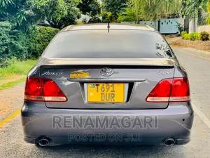 Toyota Crown 2006 Gray