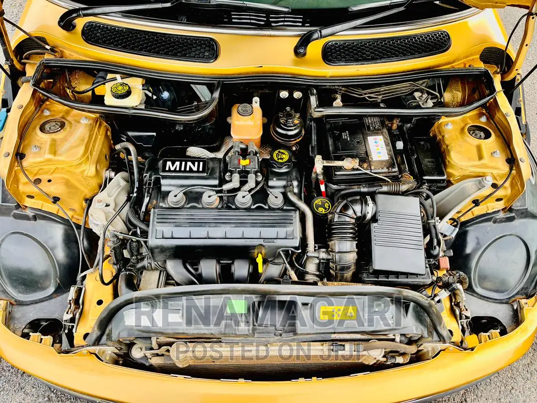 BMW MM 2006 Yellow