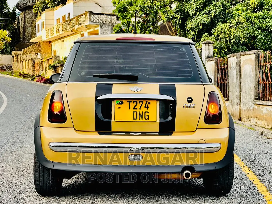 BMW MM 2006 Yellow