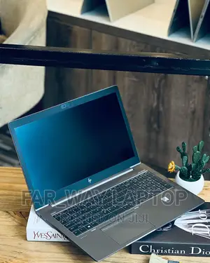 New Laptop HP ZBook 15u G5 16GB Intel Core I7 SSD 512GB