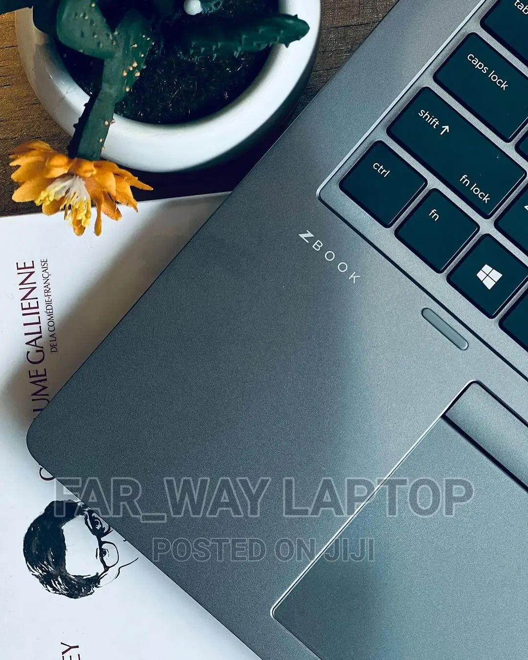 New Laptop HP ZBook 15u G5 16GB Intel Core I7 SSD 512GB