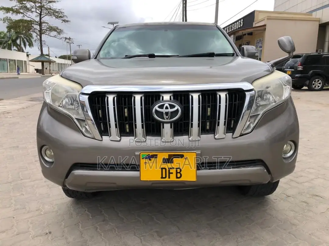 Toyota Land Cruiser Prado 2014 Gray