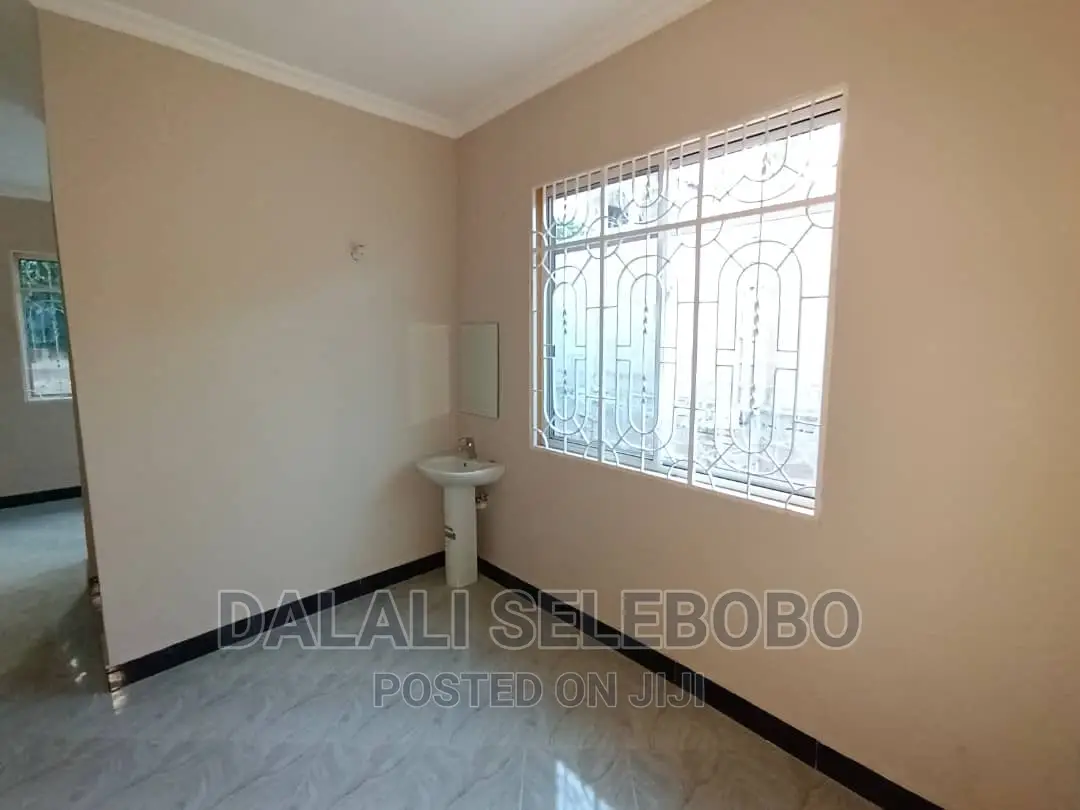 3bdrm Bungalow in Kimara Temboni for rent