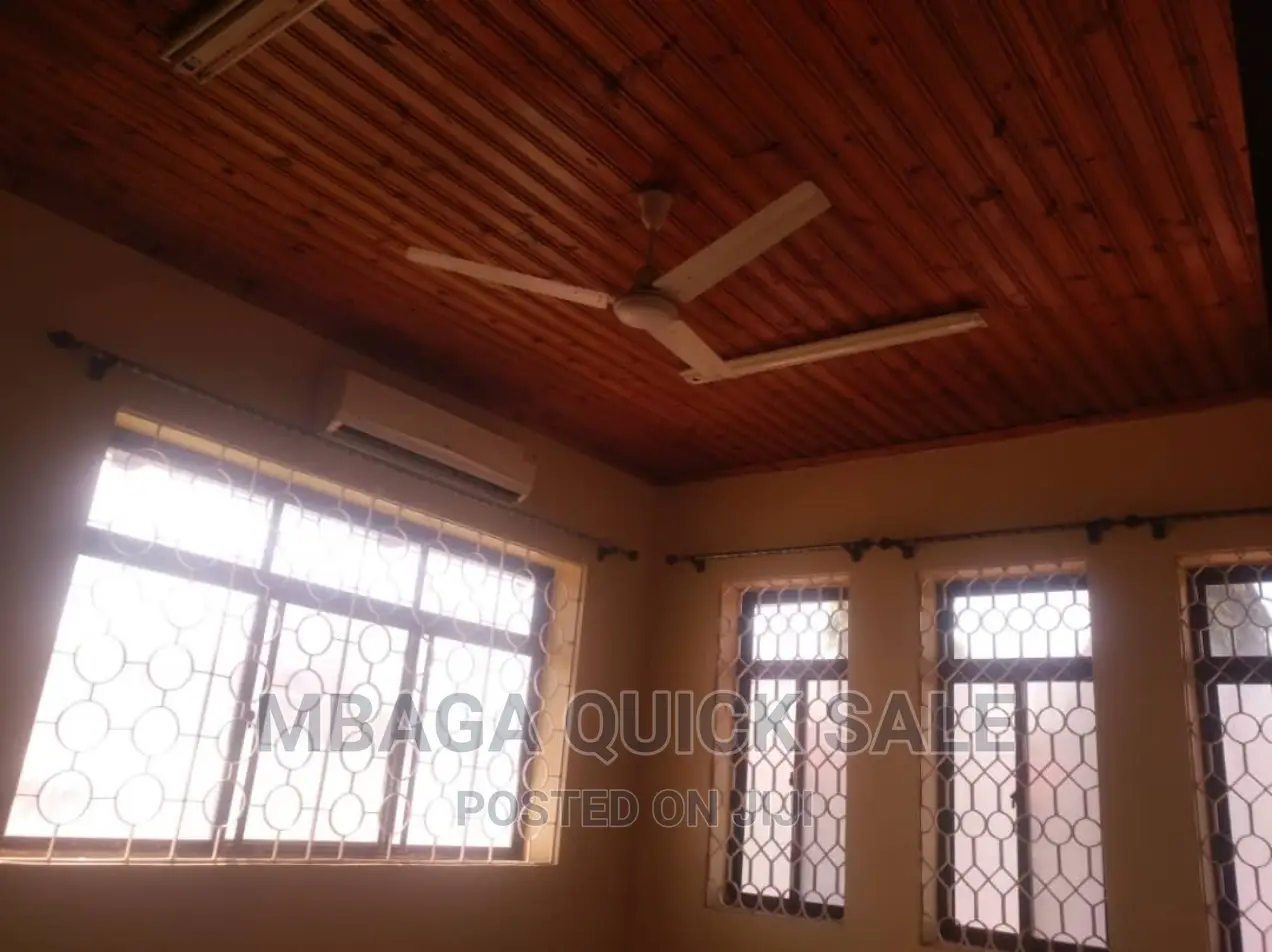 12bdrm House in Mbaga Estate, Oyster Bay for rent