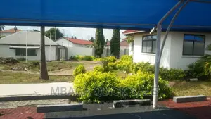 12bdrm House in Mbaga Estate, Oyster Bay for rent