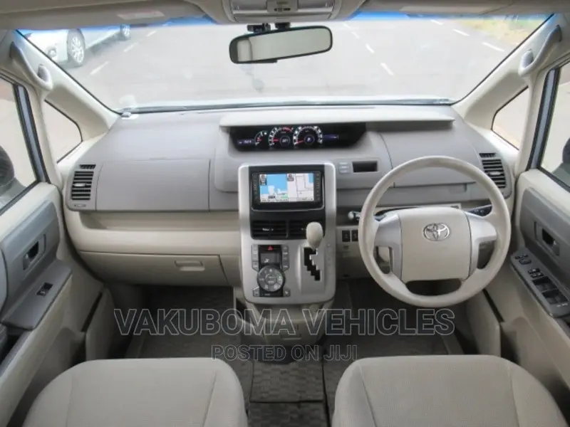 Toyota Noah 2007 Blue
