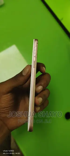 Oppo F1s 64 GB Gold