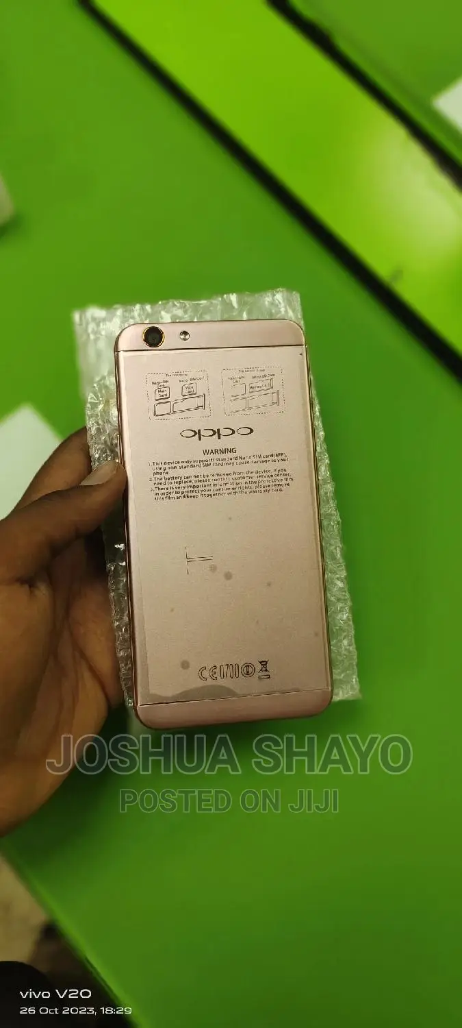 Oppo F1s 64 GB Gold