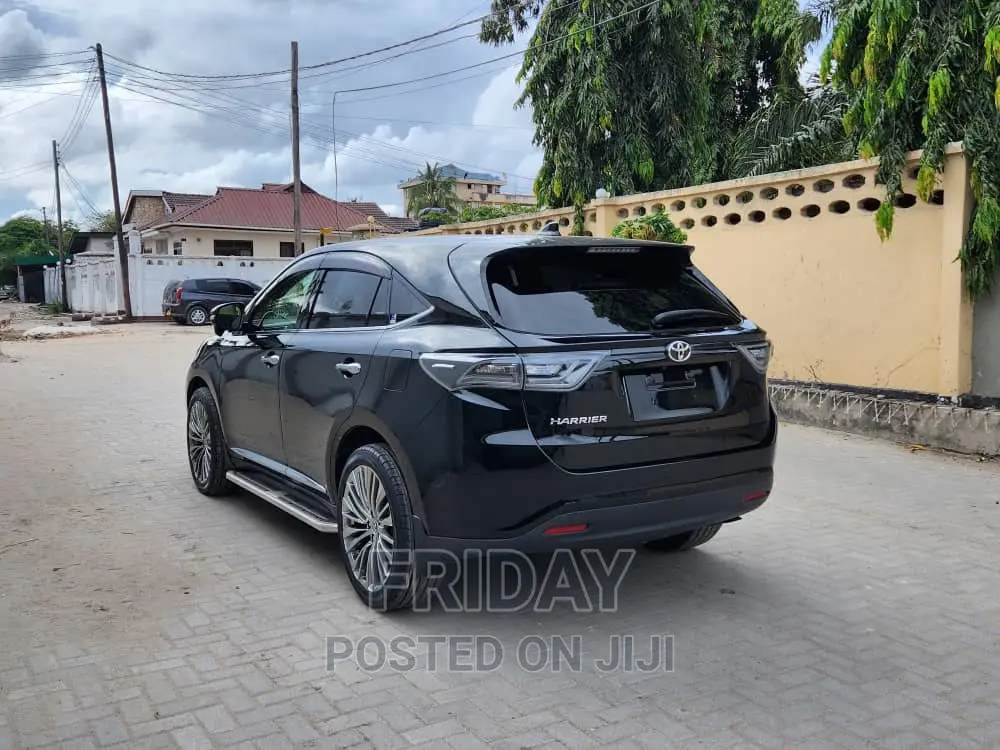 Toyota Harrier 2.5 Hybrid 4WD 2016 Black