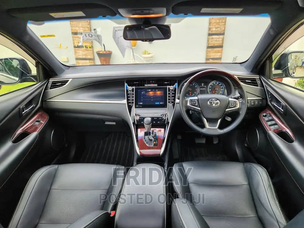 Toyota Harrier 2.5 Hybrid 4WD 2016 Black