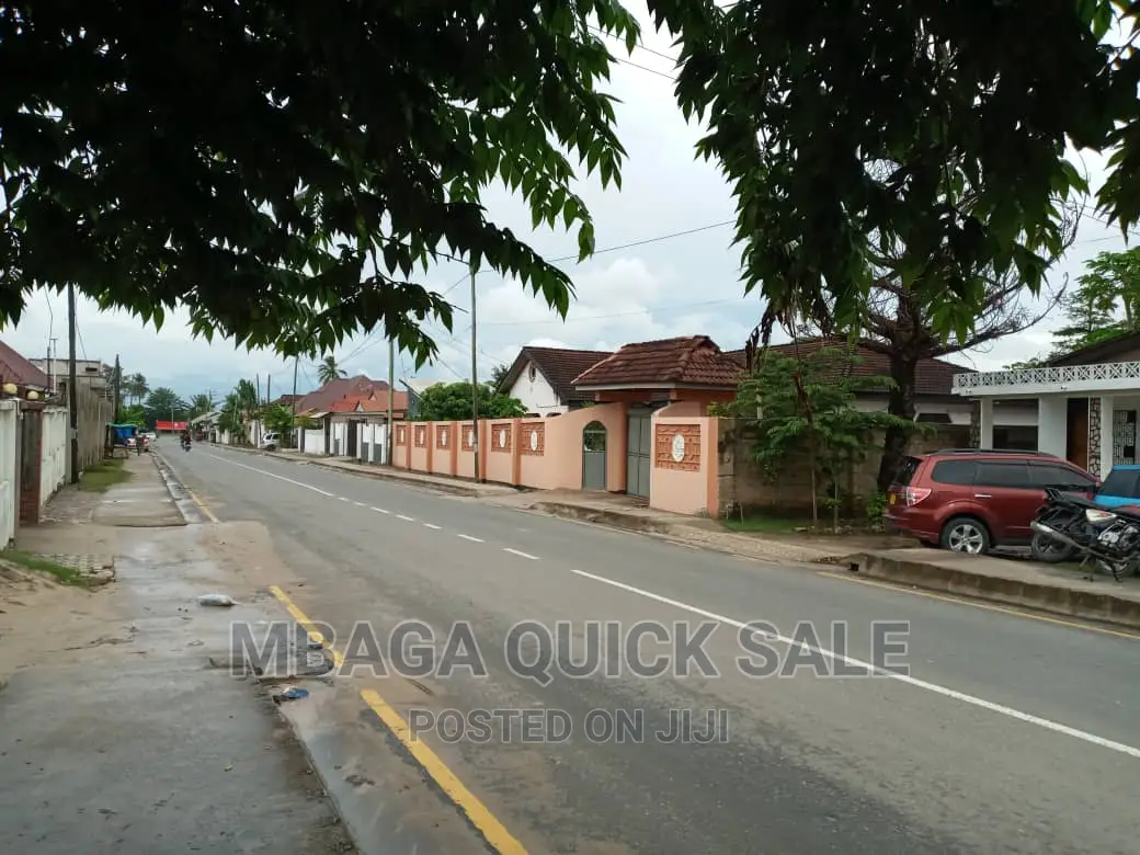 4bdrm House in Mbezi Beach Masana for rent