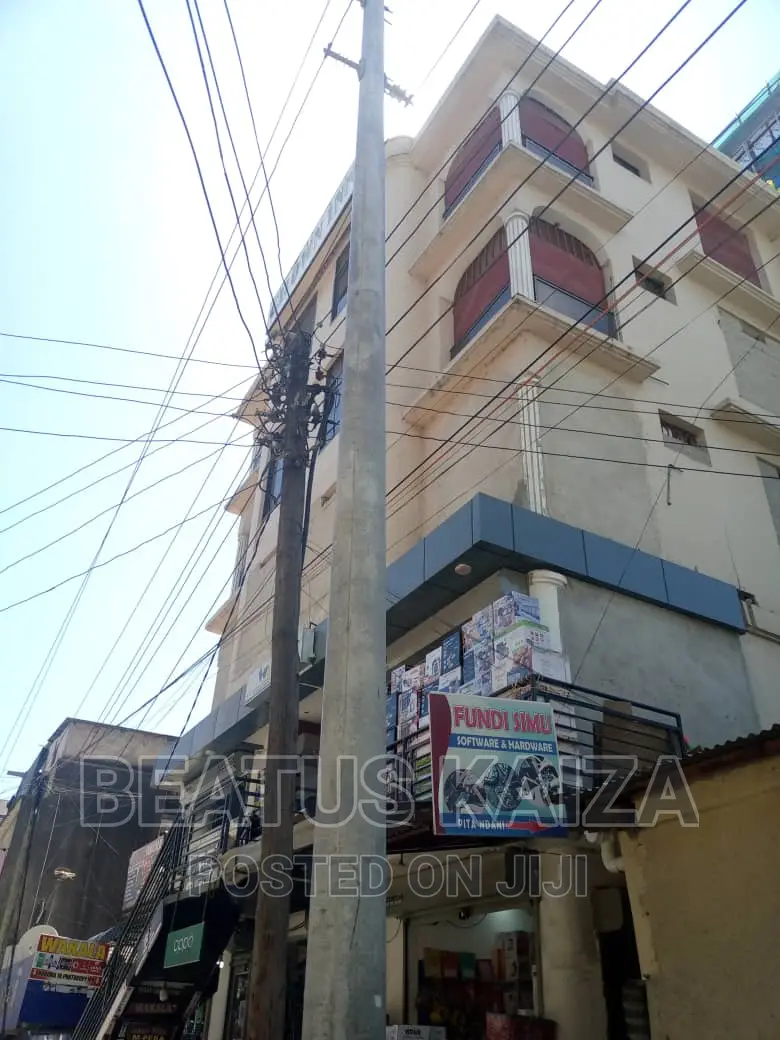 20bdrm Block of Flats in Kariakoo Msimbazi for sale
