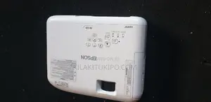 EPSON Projector Eb-E01 3300L