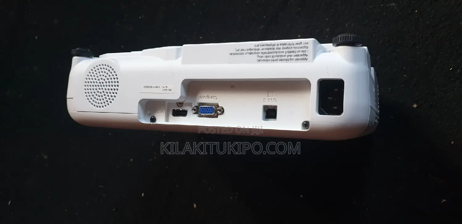 EPSON Projector Eb-E01 3300L