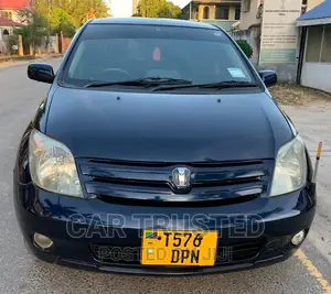 Toyota IST 2003 Blue