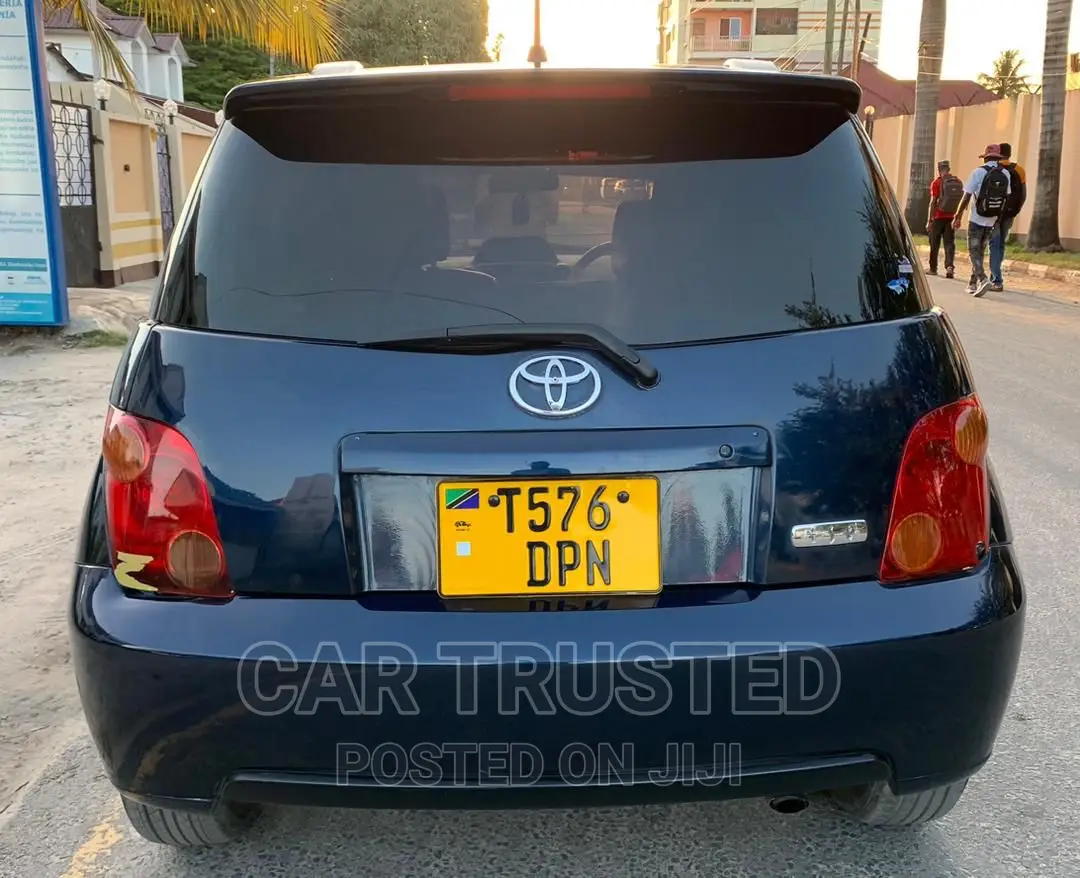 Toyota IST 2003 Blue
