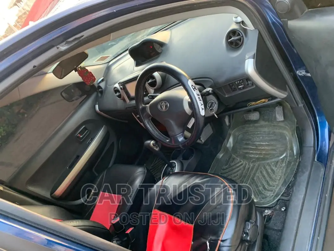 Toyota IST 2003 Blue