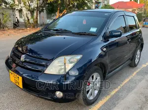 Toyota IST 2003 Blue
