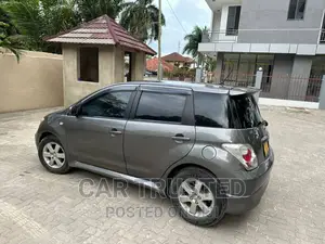 Toyota IST 2003 Gray