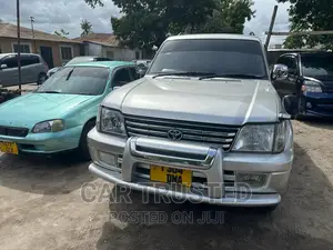 Toyota Land Cruiser Prado 2.7 16V 3dr 1999 Silver