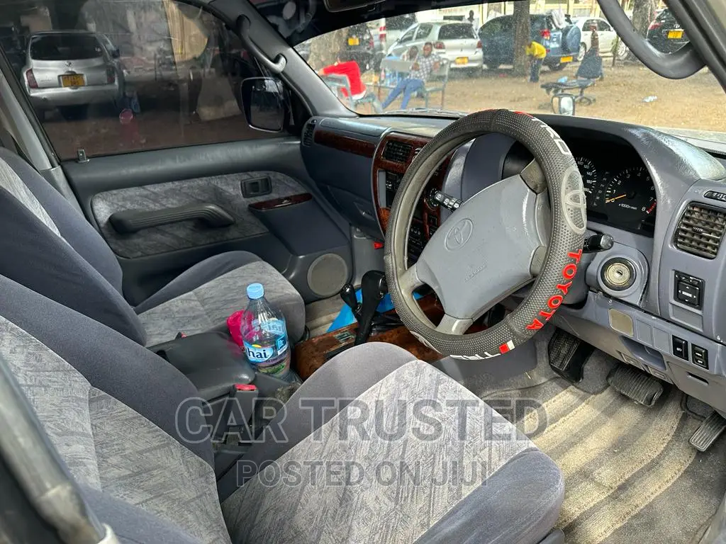 Toyota Land Cruiser Prado 2.7 16V 3dr 1999 Silver
