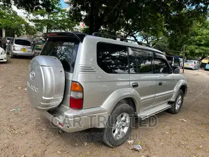 Toyota Land Cruiser Prado 2.7 16V 3dr 1999 Silver