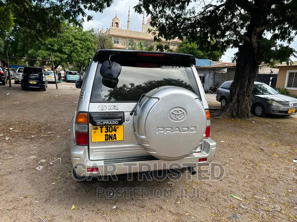 Toyota Land Cruiser Prado 2.7 16V 3dr 1999 Silver