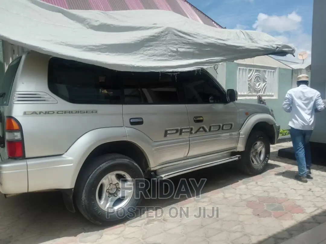 Toyota Land Cruiser Prado 2000 Silver