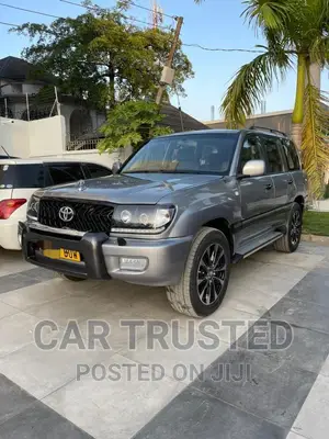 Toyota Land Cruiser HDJ 100 2003 Silver