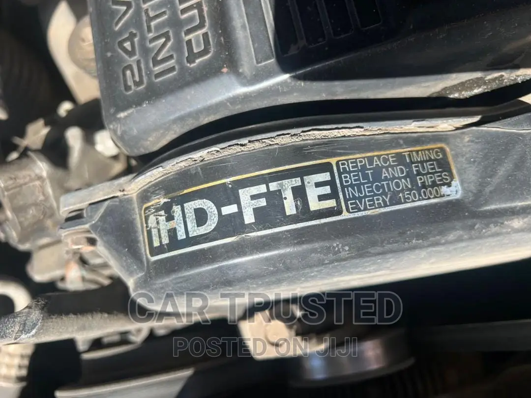 Toyota Land Cruiser HDJ 100 2003 Silver