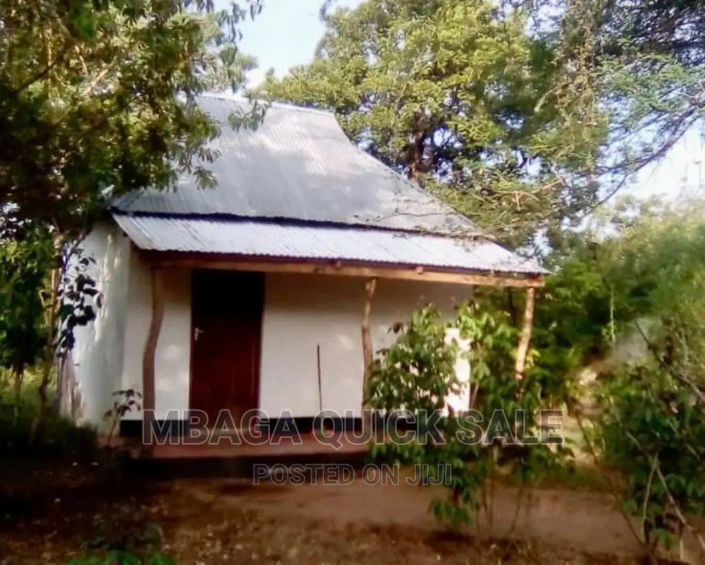 6bdrm Bungalow in R U Fiji Mwaseni for rent