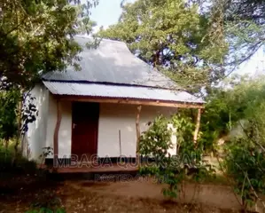 6bdrm Bungalow in R U Fiji Mwaseni for rent