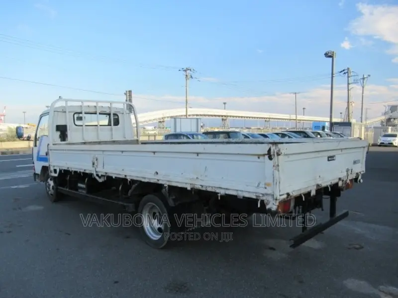 Mitsubishi Cnter Truck