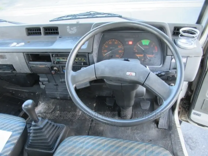 Mitsubishi Cnter Truck