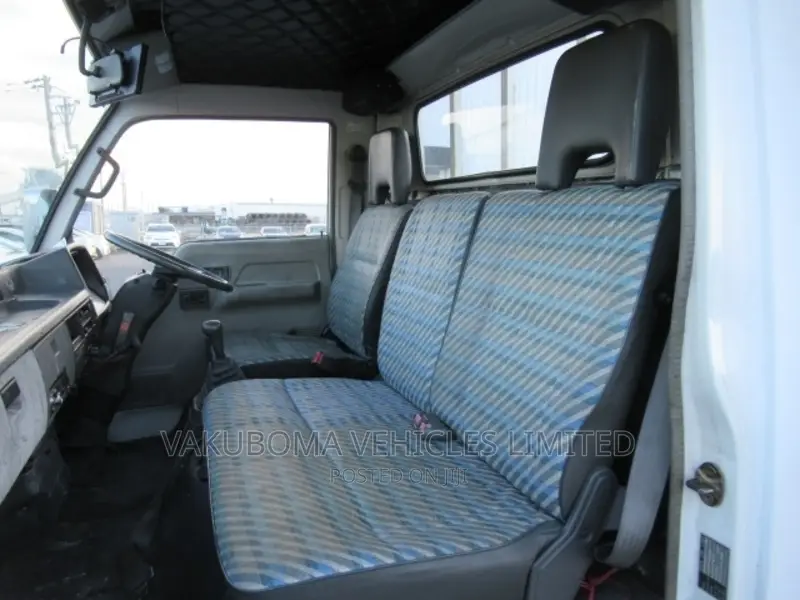 Mitsubishi Cnter Truck