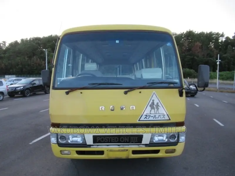 Mitsubishi Fuso Rosa 1997 Yellow
