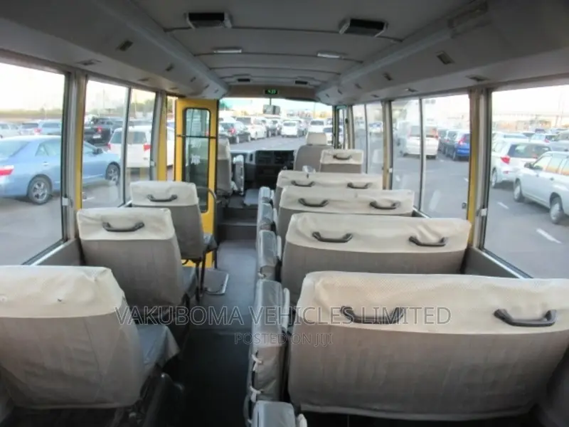 Mitsubishi Fuso Rosa 1997 Yellow