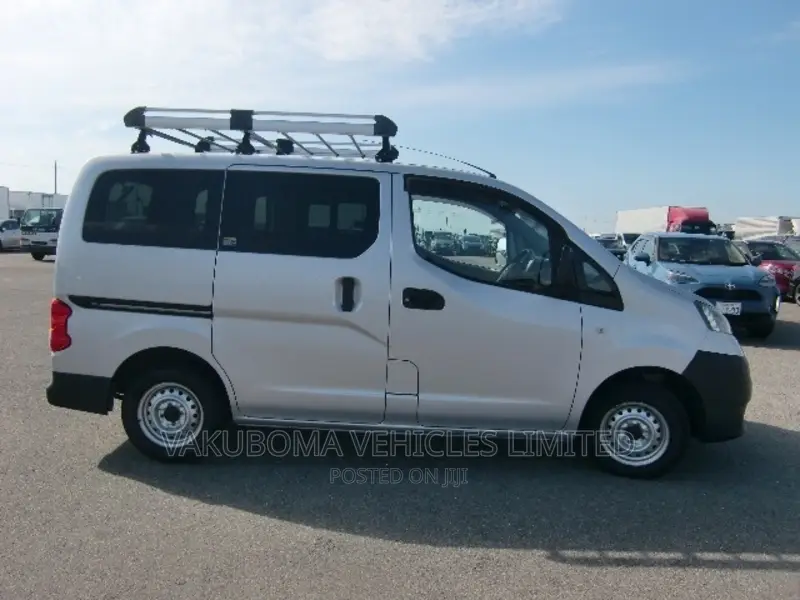 Nissan NV200 2015 Silver