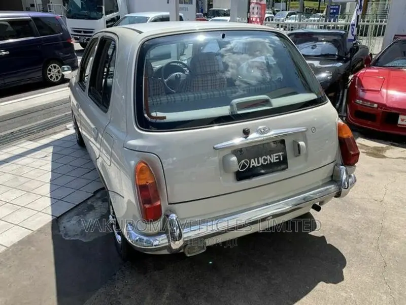 Nissan March 2001 Beige