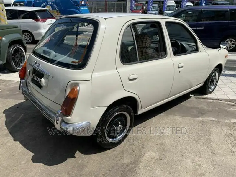 Nissan March 2001 Beige