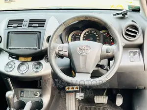 Toyota Vanguard 2010 Black