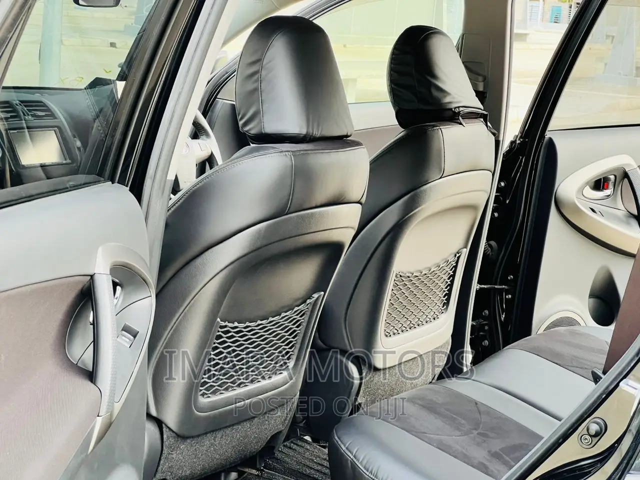 Toyota Vanguard 2010 Black