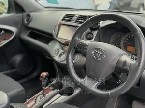 Toyota Vanguard 2011 Burgundy