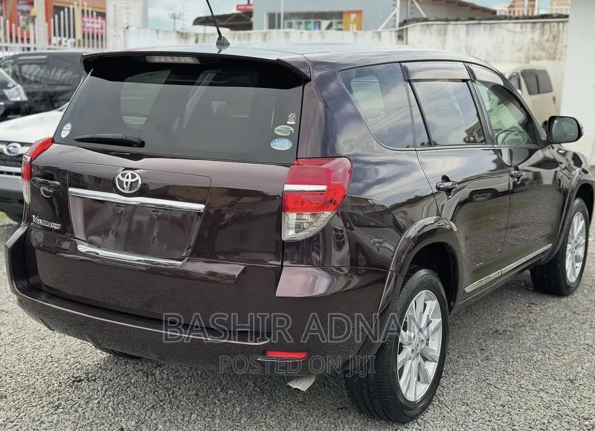 Toyota Vanguard 2011 Burgundy