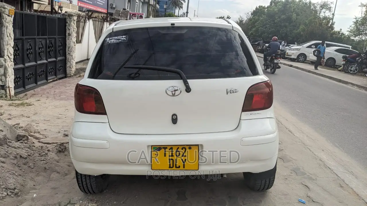 Toyota Vitz 1.5 FWD 3dr 2002 White