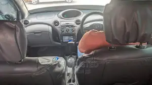 Toyota Vitz 1.5 FWD 3dr 2002 White
