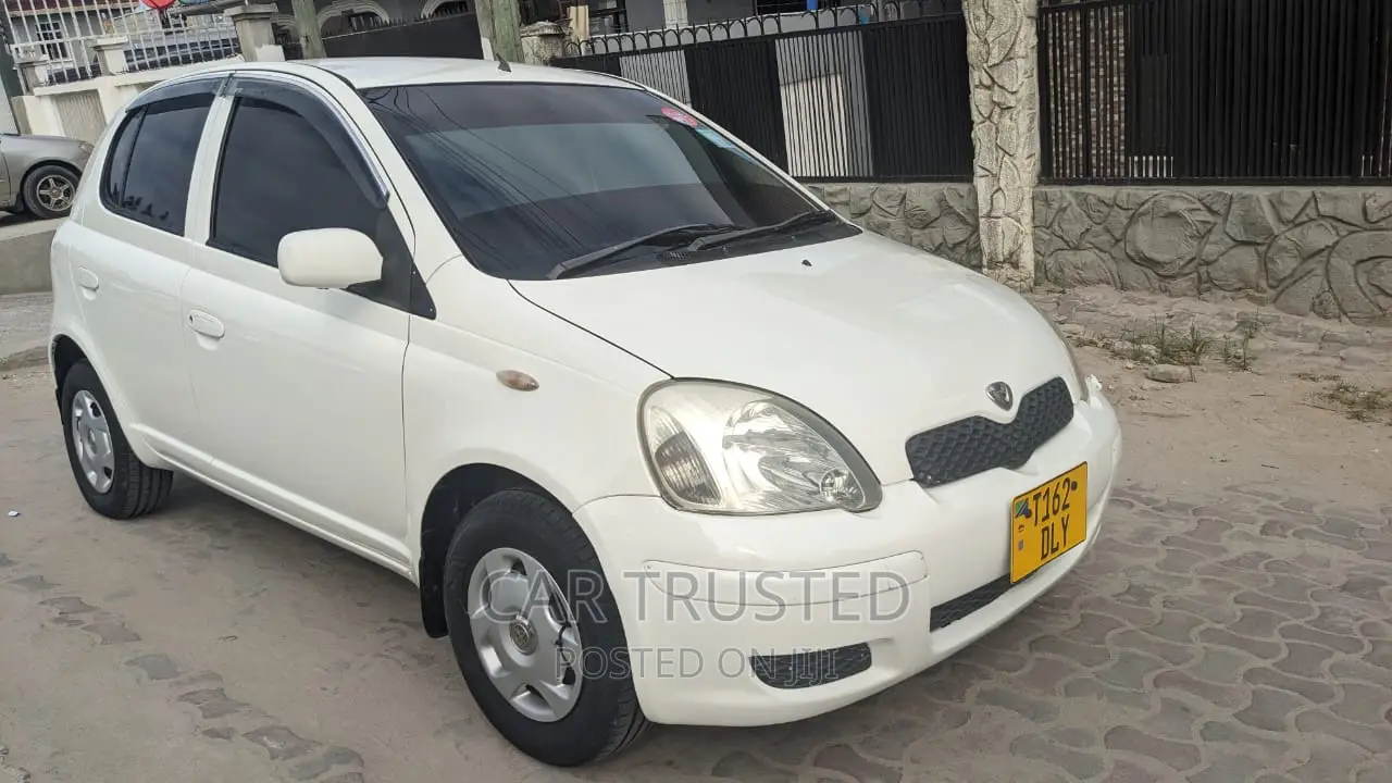 Toyota Vitz 1.5 FWD 3dr 2002 White