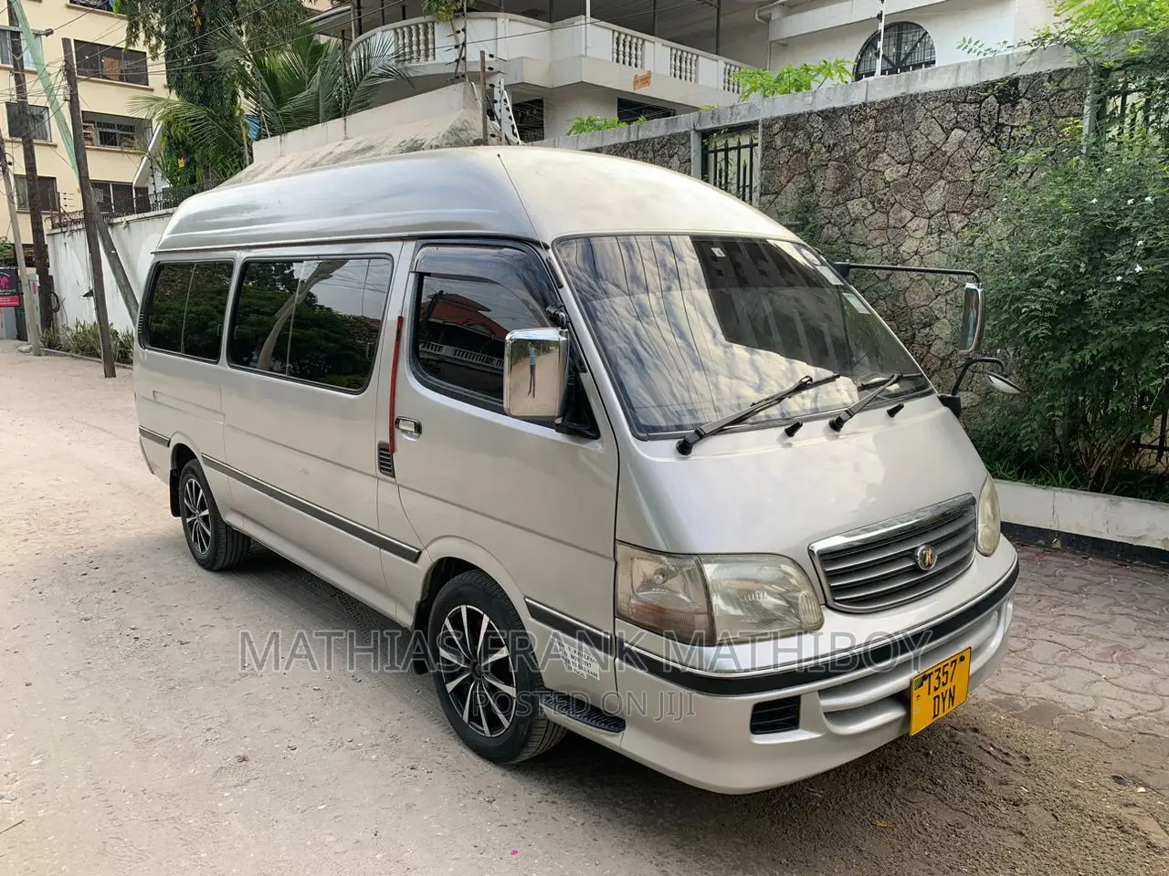 Toyota HiAce 2004 Silver