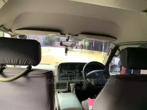 Toyota HiAce 2004 Silver