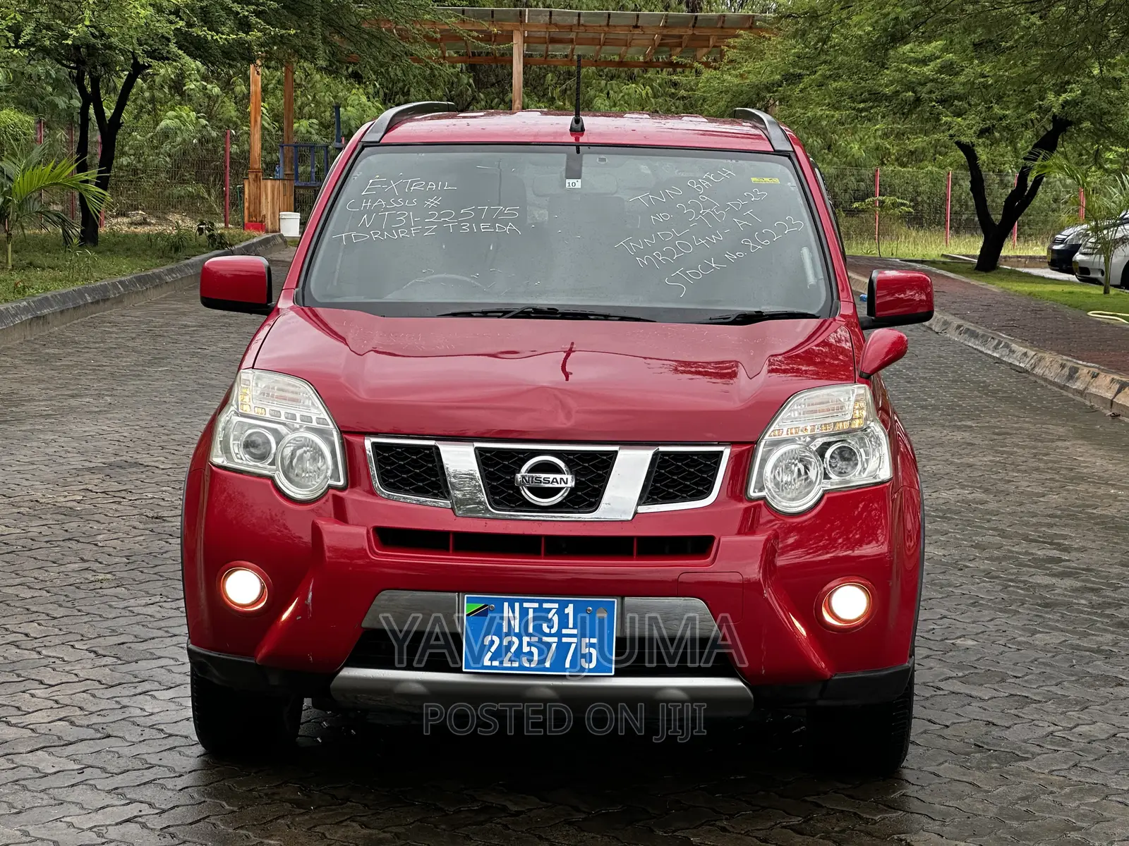 Nissan X-Trail 2012 Red